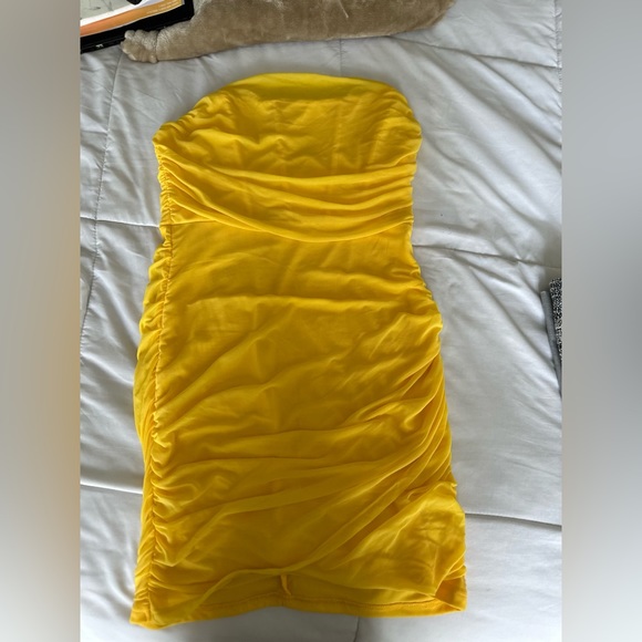 Hello Yellow Mini Dress 💛 - Picture 5 of 5